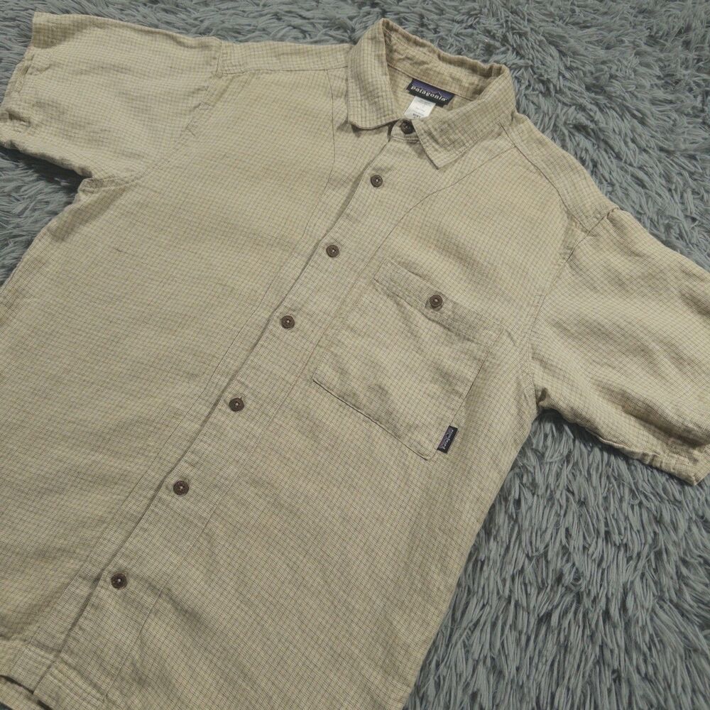 Patagonia Shirt Medium Beige Button Up Hemphasis Short Sleeve Outdoor Mens